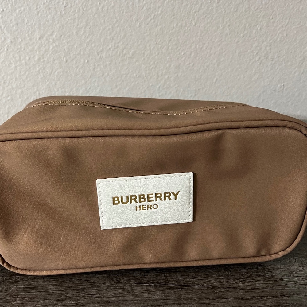 *Burberry Nylon Cosmetic/Toiletry Pouch – Nude Beige*